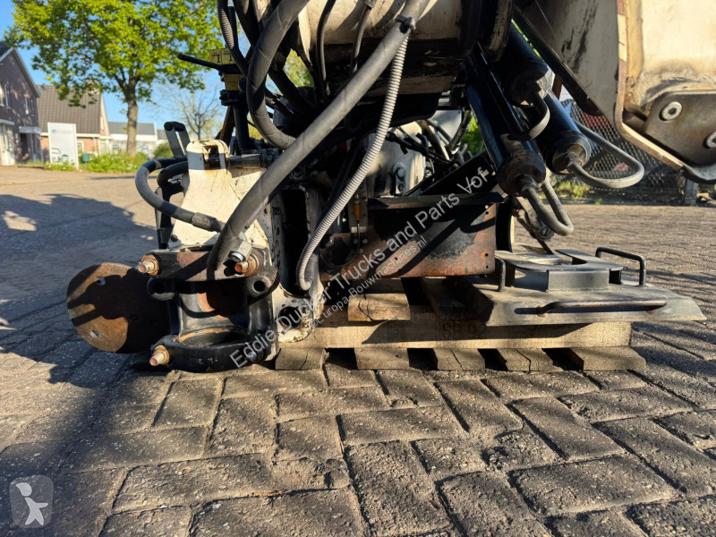 Pezzi di ricambio macchine movimento terra Hiab...