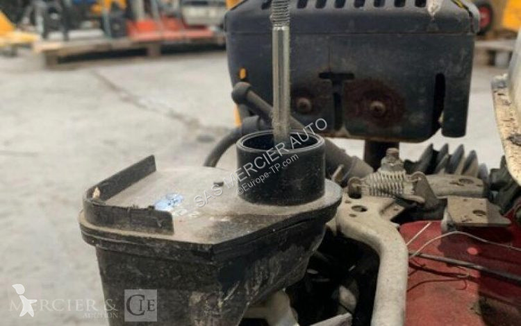 Compacteur Altrad pompe de surface essence pour...