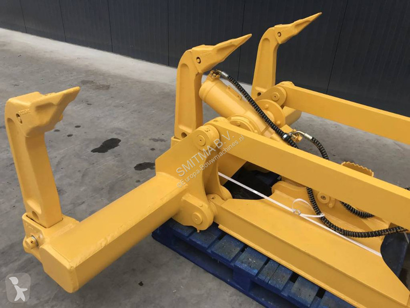 Stavební vybavení Komatsu D65