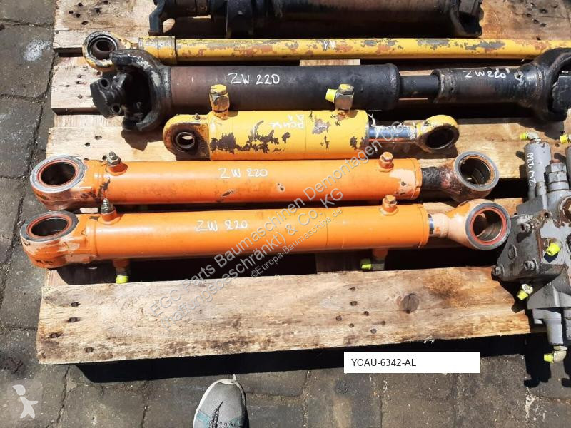 Pezzi di ricambio macchine movimento terra Hitachi