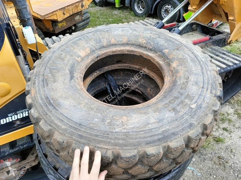 Losse onderdelen bouwmachines Michelin 6,50 R16...