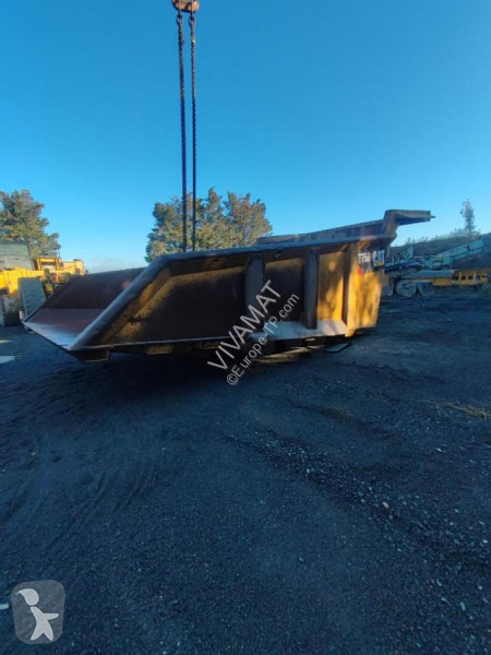 تجهيزات الأشغال العمومية Caterpillar BENNE CAT...