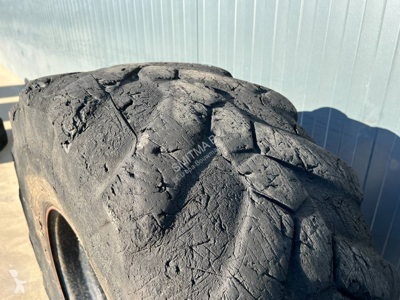 Náhradní díly stavba Michelin 445/70R19.5 incl....
