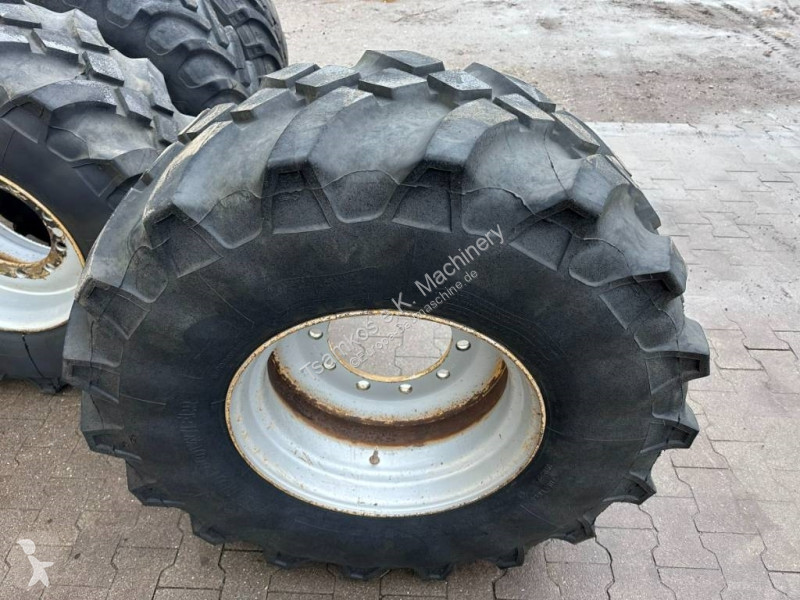 Náhradní díly stavba Mitas 445 / 65 R 22.5...