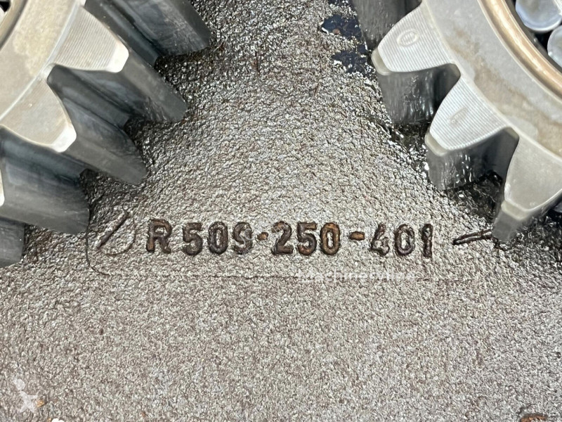 Pezzi di ricambio macchine movimento terra Grove