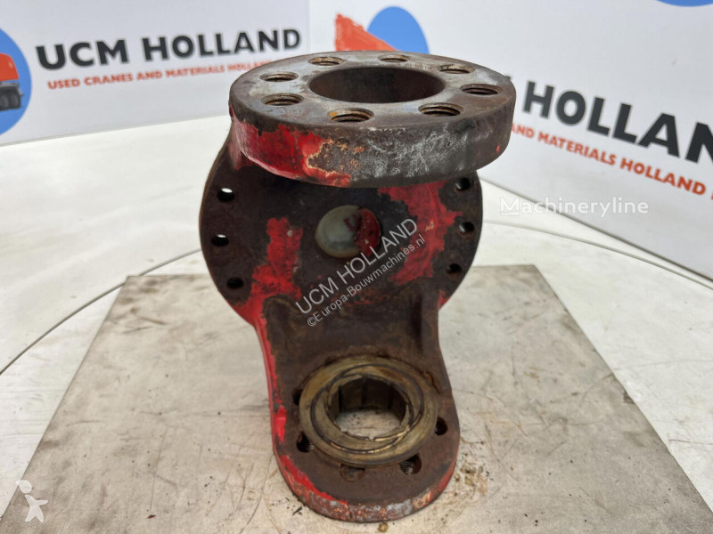 قطع غيار الأشغال العمومية  Steering knuckle 16...