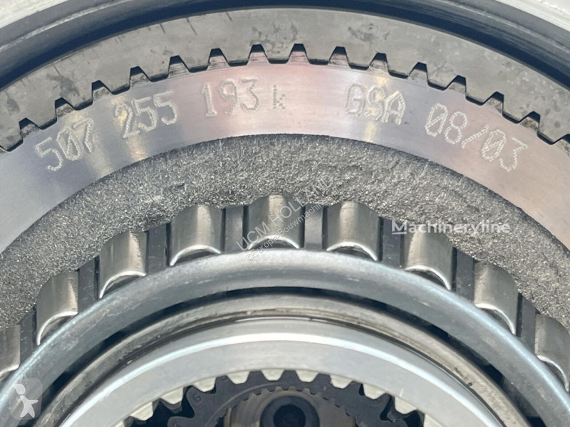 Резервни части за строителна техника  Moteur de...