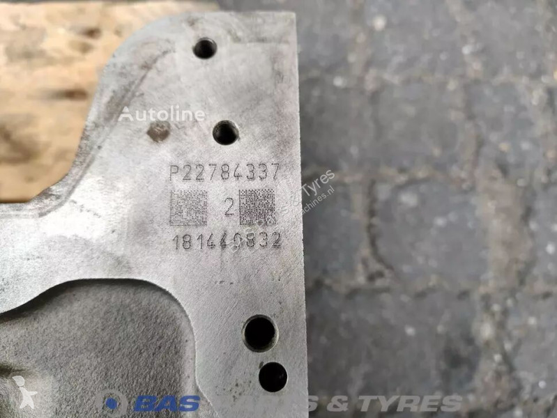 قطع غيار الآليات الثقيلة Volvo Cylinderhead...