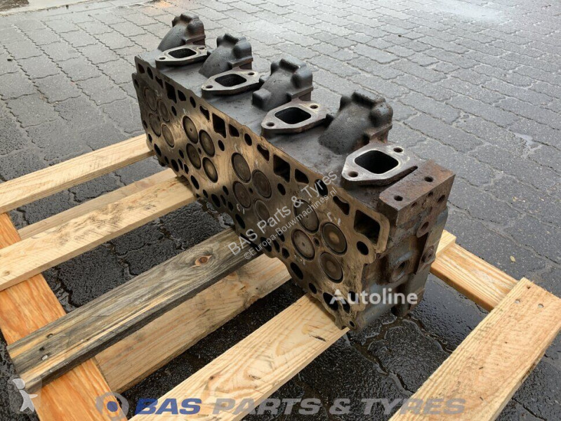 قطع غيار الآليات الثقيلة Renault Cylinderhead...