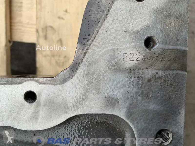 قطع غيار الآليات الثقيلة Volvo Cylinderhead...