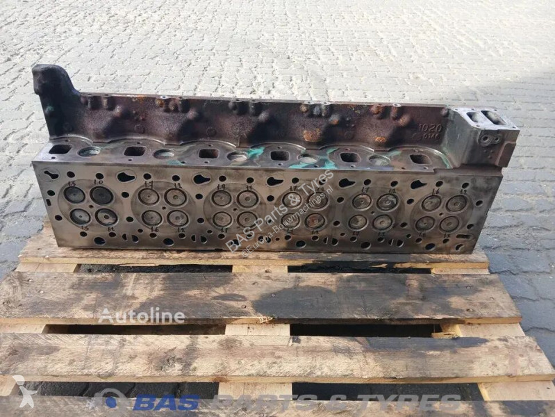 قطع غيار الآليات الثقيلة Volvo Cylinderhead...
