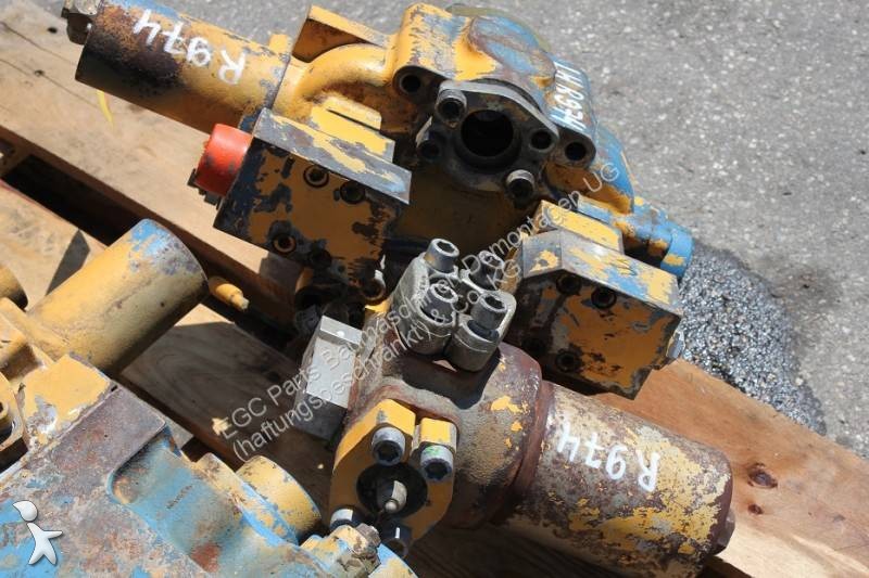قطع غيار الأشغال العمومية Liebherr R 974
