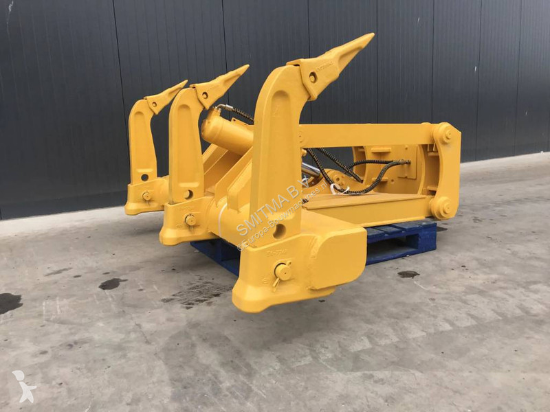 Stavební vybavení Komatsu D65