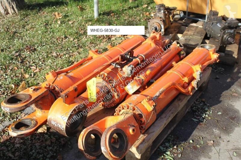 Pezzi di ricambio macchine movimento terra Hitachi