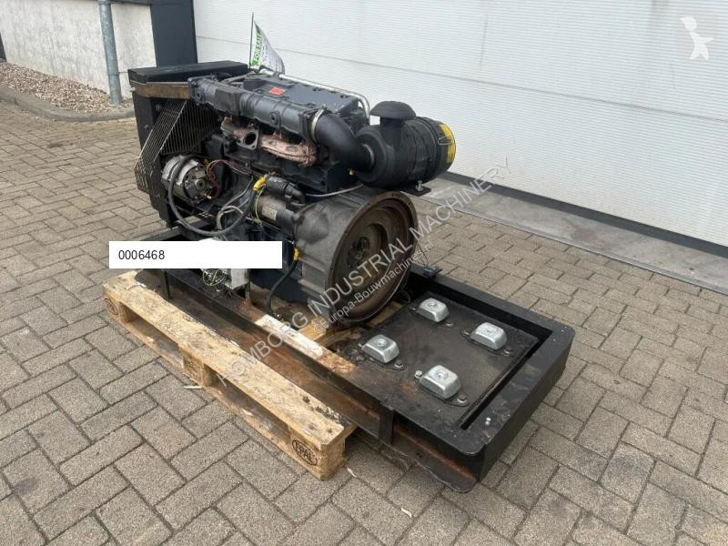 قطع غيار الأشغال العمومية Deutz Moteur  F4M...
