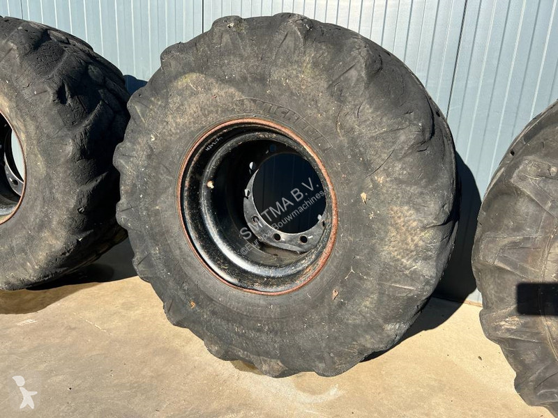 Náhradní díly stavba Michelin 445/70R19.5 incl....