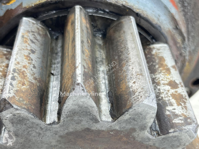 قطع غيار الأشغال العمومية Liebherr