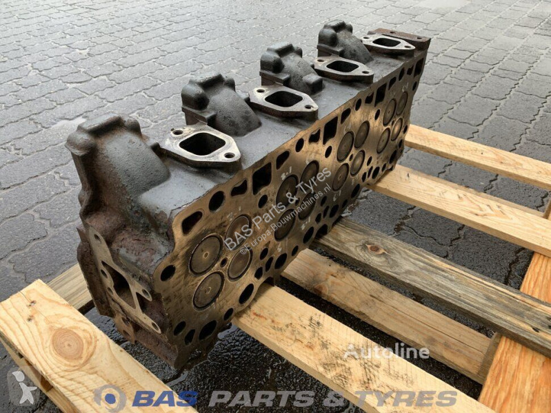 قطع غيار الآليات الثقيلة Renault Cylinderhead...