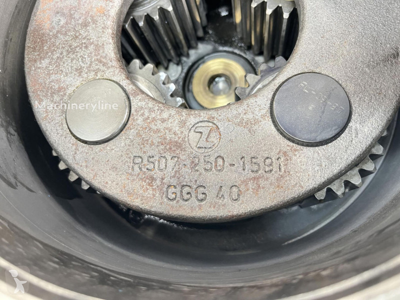 Запчастини для спецтехніки  Moteur de...
