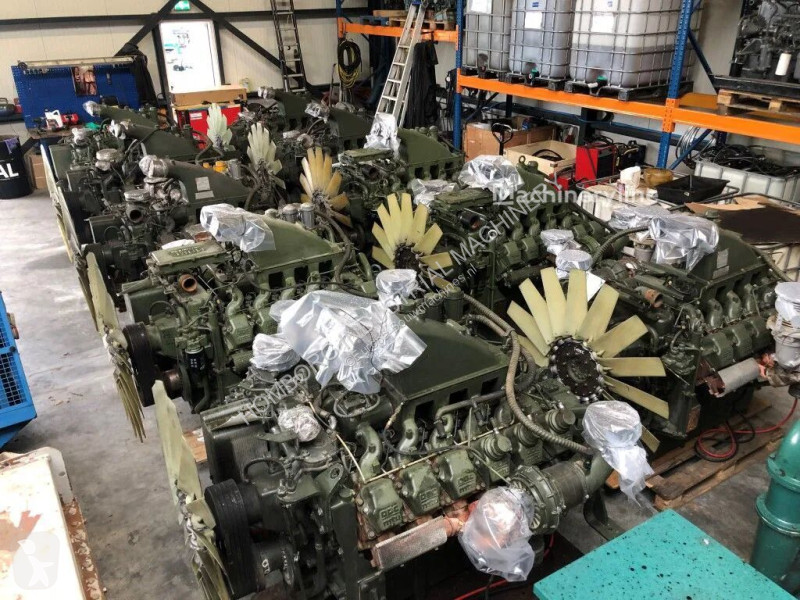 قطع غيار الأشغال العمومية MTU Moteur  12V 2000...