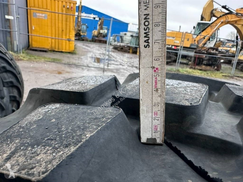 Náhradní díly stavba Mitas 445 / 65 R 22.5...