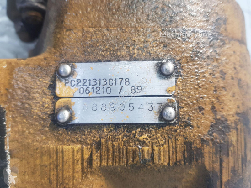 Pièces engins tp Grove 880 ATT PTO and Gear pump