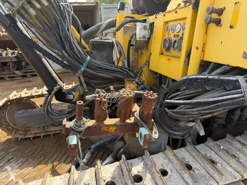 تخريم وتثقيب وتقطيع Atlas Copco t 30