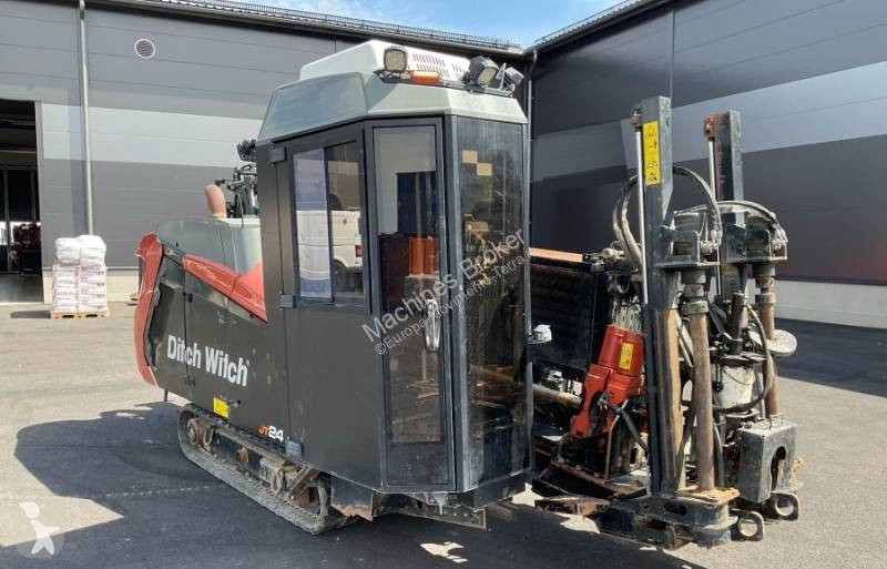Vrtání, vytloukání, výkopy Ditch-witch JT24