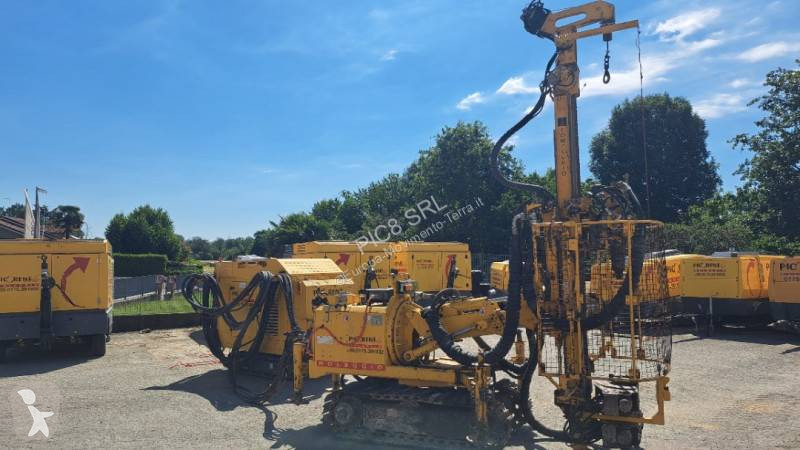 Vrtání, vytloukání, výkopy Comacchio MC 4D