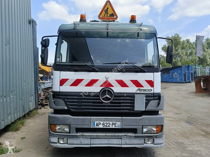 Utilaje pentru drumuri Mercedes atego risa...
