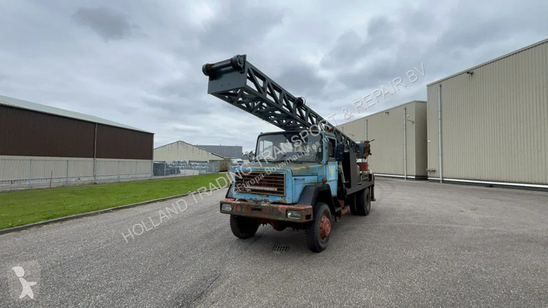 Bore-, hamre-, skæremaskine Bomag Iveco magirus...