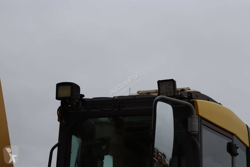 تخريم وتثقيب وتقطيع Atlas Copco D7C