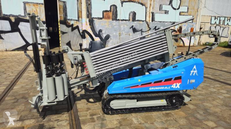 تخريم وتثقيب وتقطيع Tractotechnik 4X
