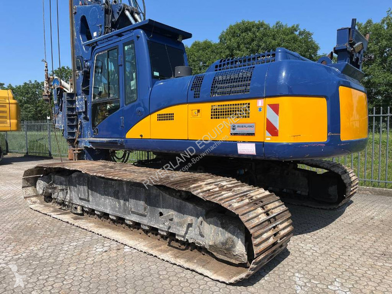 Vrtání, vytloukání, výkopy Soilmec SR40...