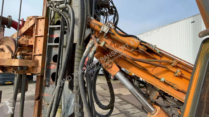 تخريم وتثقيب وتقطيع Hitachi LC Driller