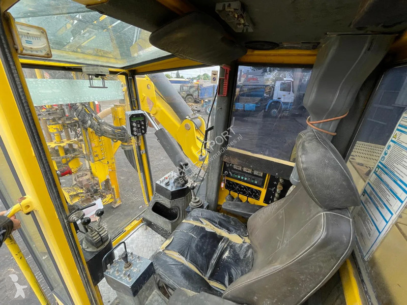 Bore-, hamre-, skæremaskine Atlas Copco F6-34...
