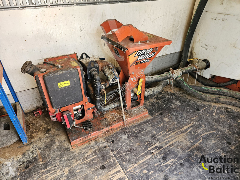 Vŕtanie, baranenie, orezávanie Ditch-witch...