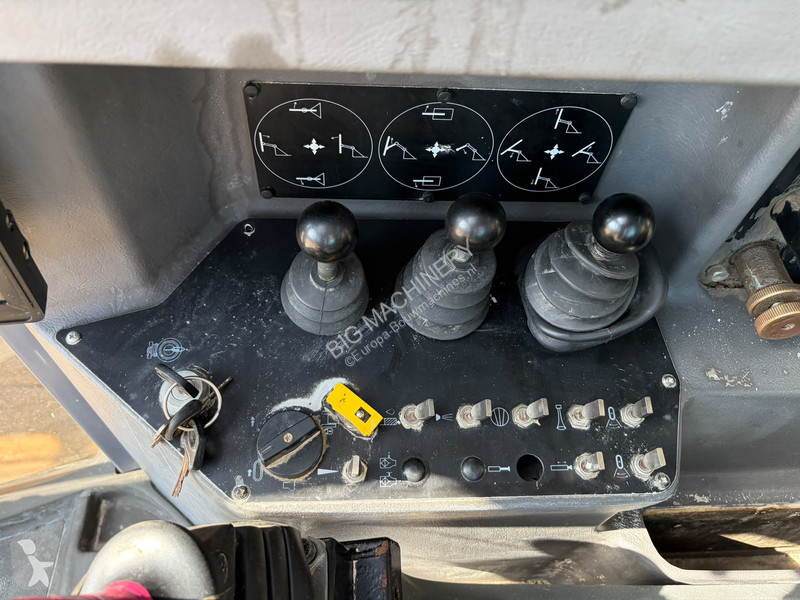 تخريم وتثقيب وتقطيع Atlas Copco L6-25