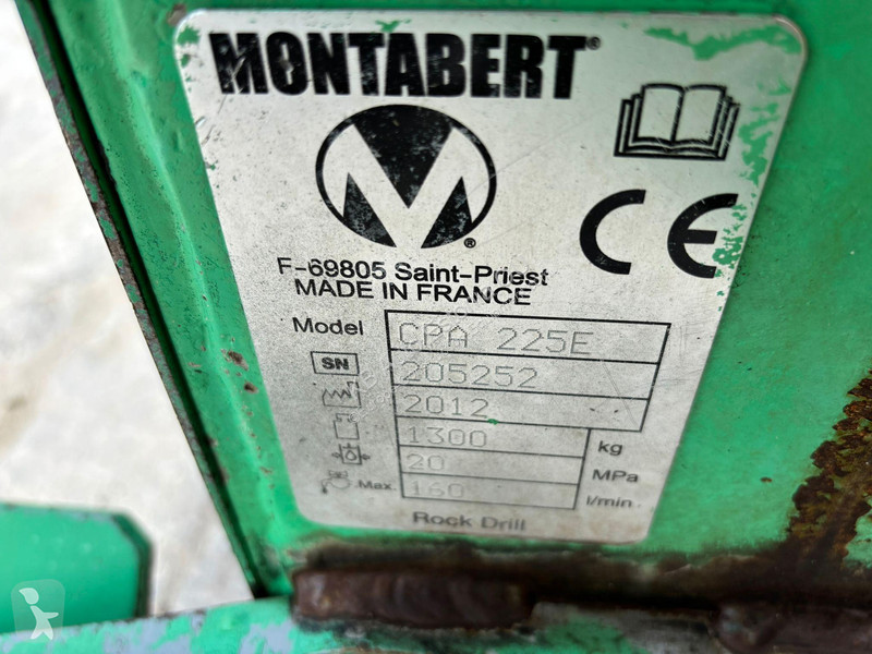 Bore-, hamre-, skæremaskine Montabert CPA 225 E