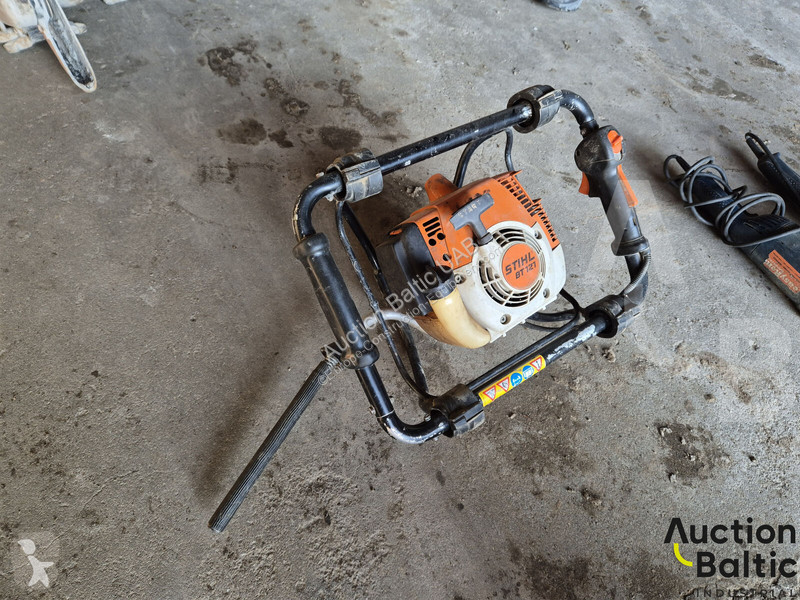 Utilaje de foraj, bataj, taiere Stihl BT121