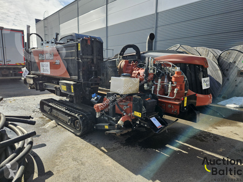 Vŕtanie, baranenie, orezávanie Ditch-witch...
