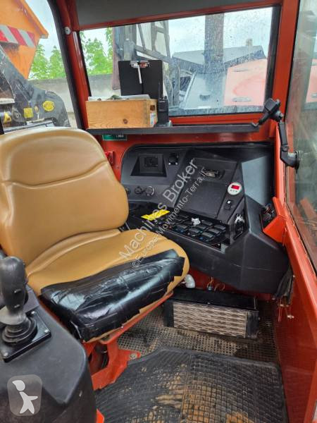 Vrtání, vytloukání, výkopy Ditch-witch AT32