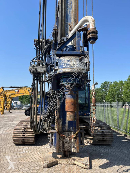 Vrtání, vytloukání, výkopy Soilmec SR40...