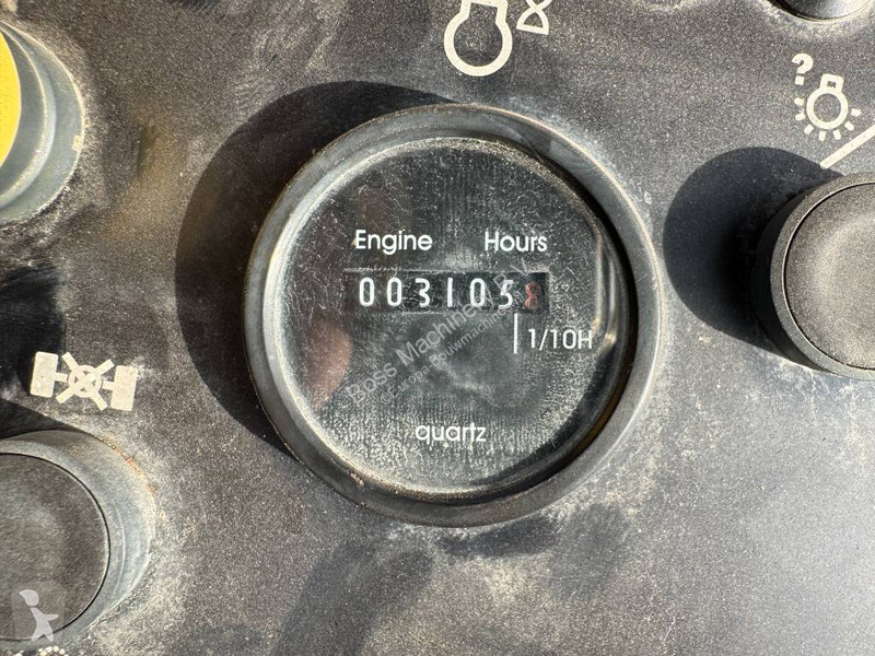 Bore-, hamre-, skæremaskine Atlas Copco XE3C -...
