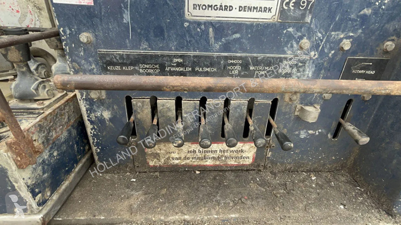 Bore-, hamre-, skæremaskine MAN Knebel HY79...
