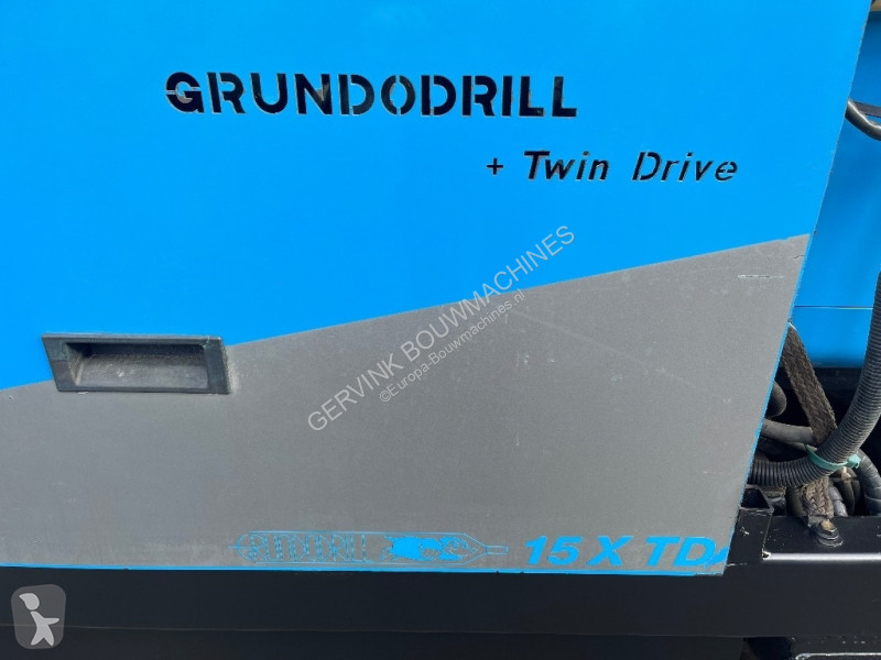 Bore-, hamre-, skæremaskine  Grundodrill 15 X TD