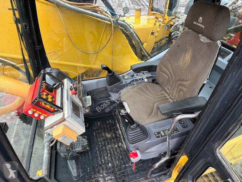 Bore-, hamre-, skæremaskine Komatsu + Wimmer...
