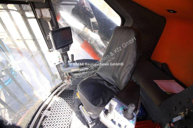 تخريم وتثقيب وتقطيع Sandvik DI6400