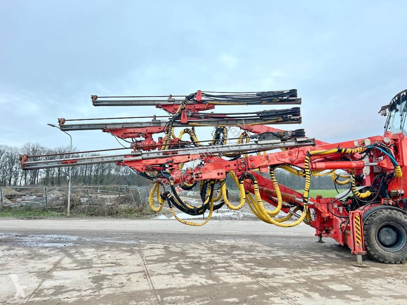 Bore-, hamre-, skæremaskine Sandvik DT1130i...