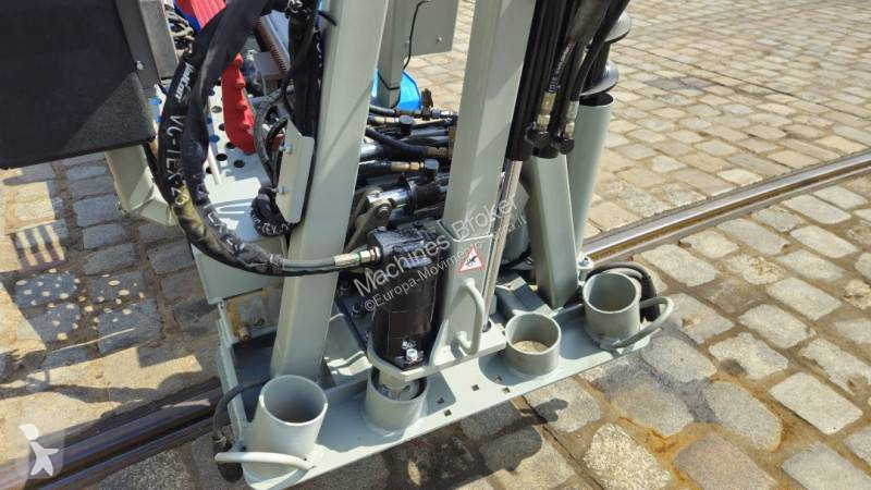 تخريم وتثقيب وتقطيع Tractotechnik 4X